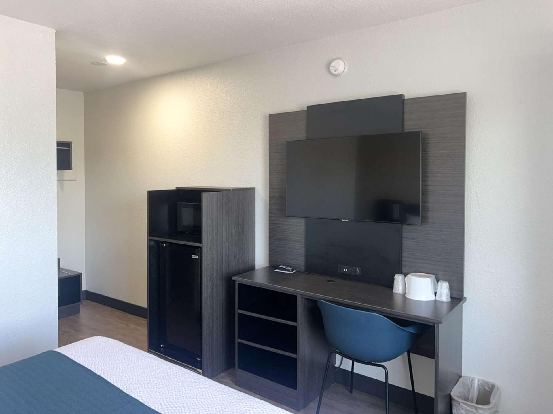 Motel 6-Tulare, Ca ภายนอก รูปภาพ