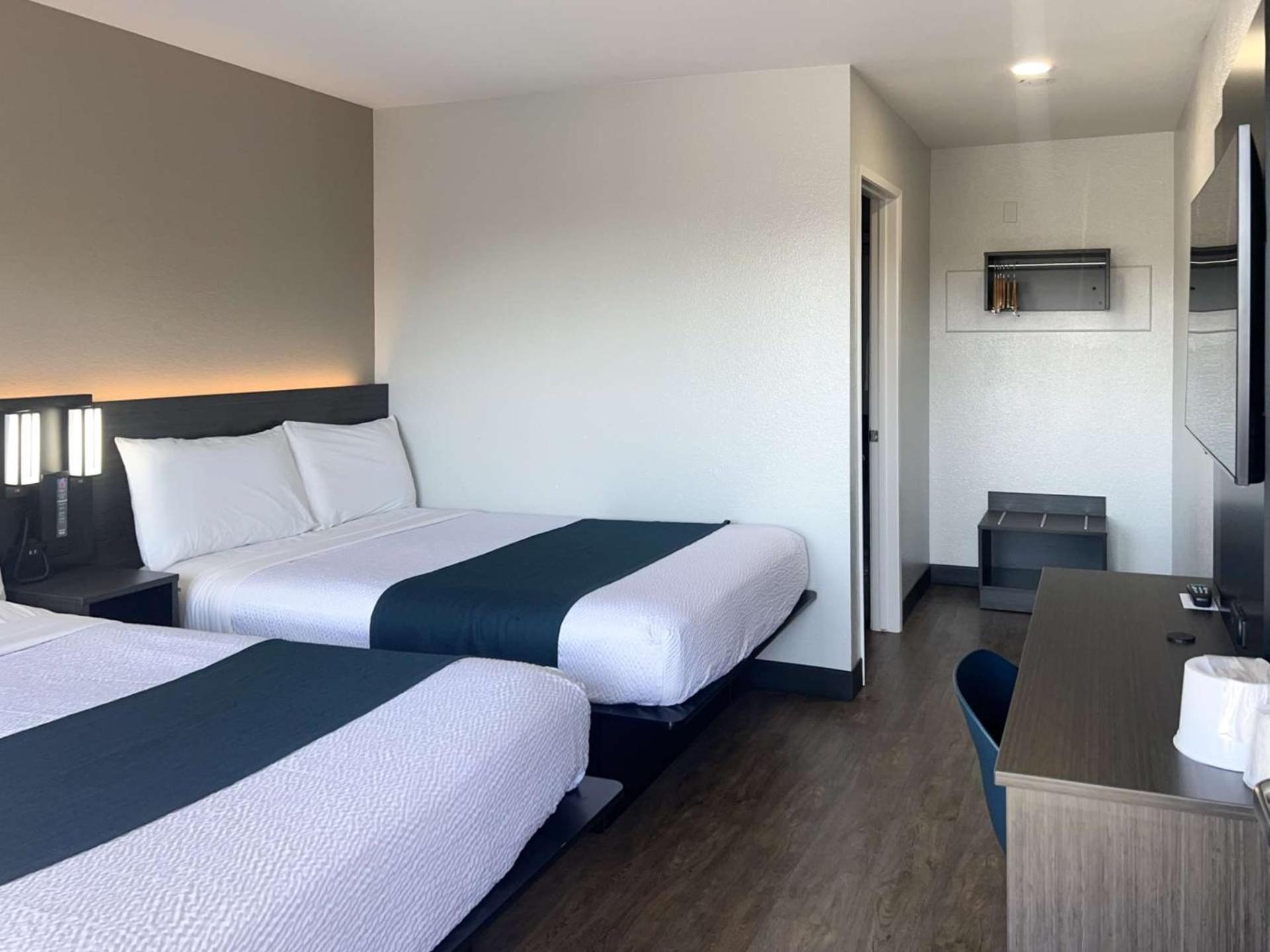 Motel 6-Tulare, Ca ภายนอก รูปภาพ