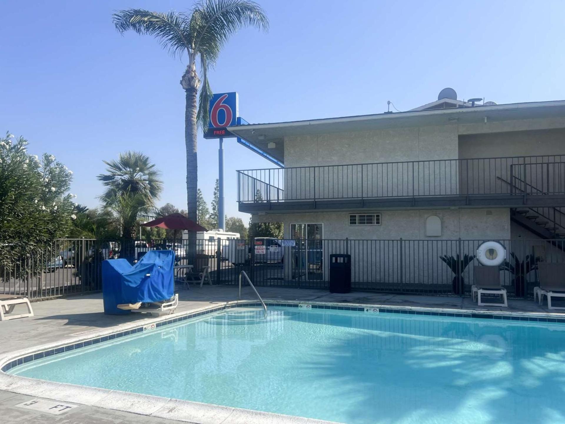 Motel 6-Tulare, Ca ภายนอก รูปภาพ