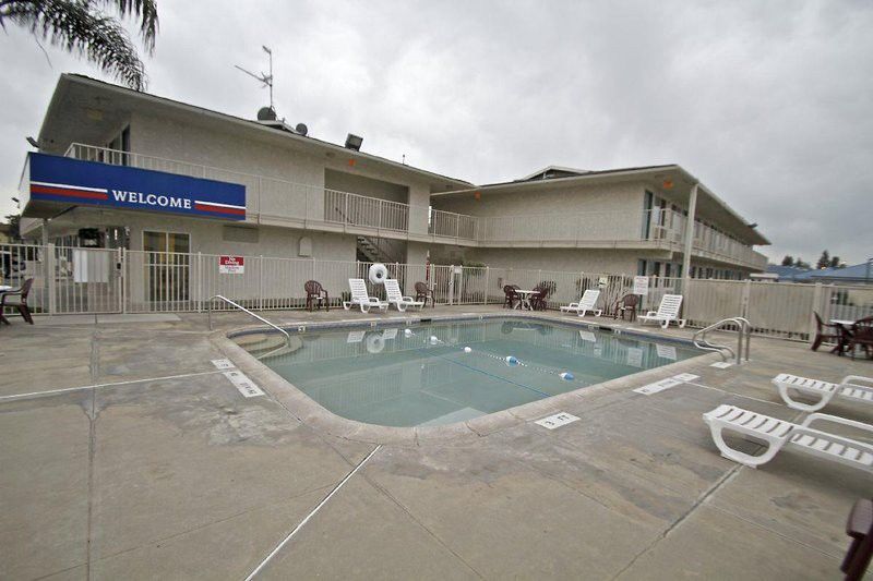 Motel 6-Tulare, Ca ภายนอก รูปภาพ