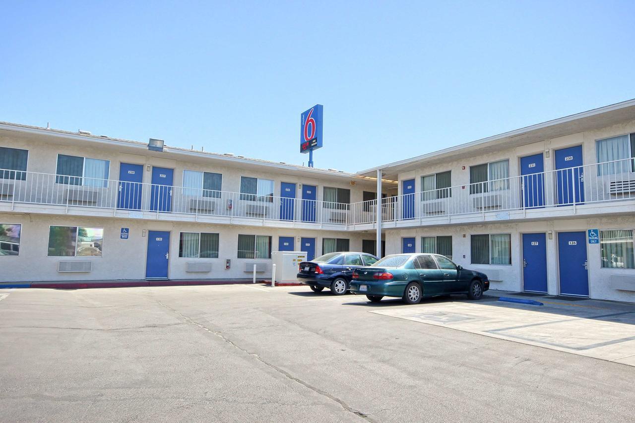 Motel 6-Tulare, Ca ภายนอก รูปภาพ
