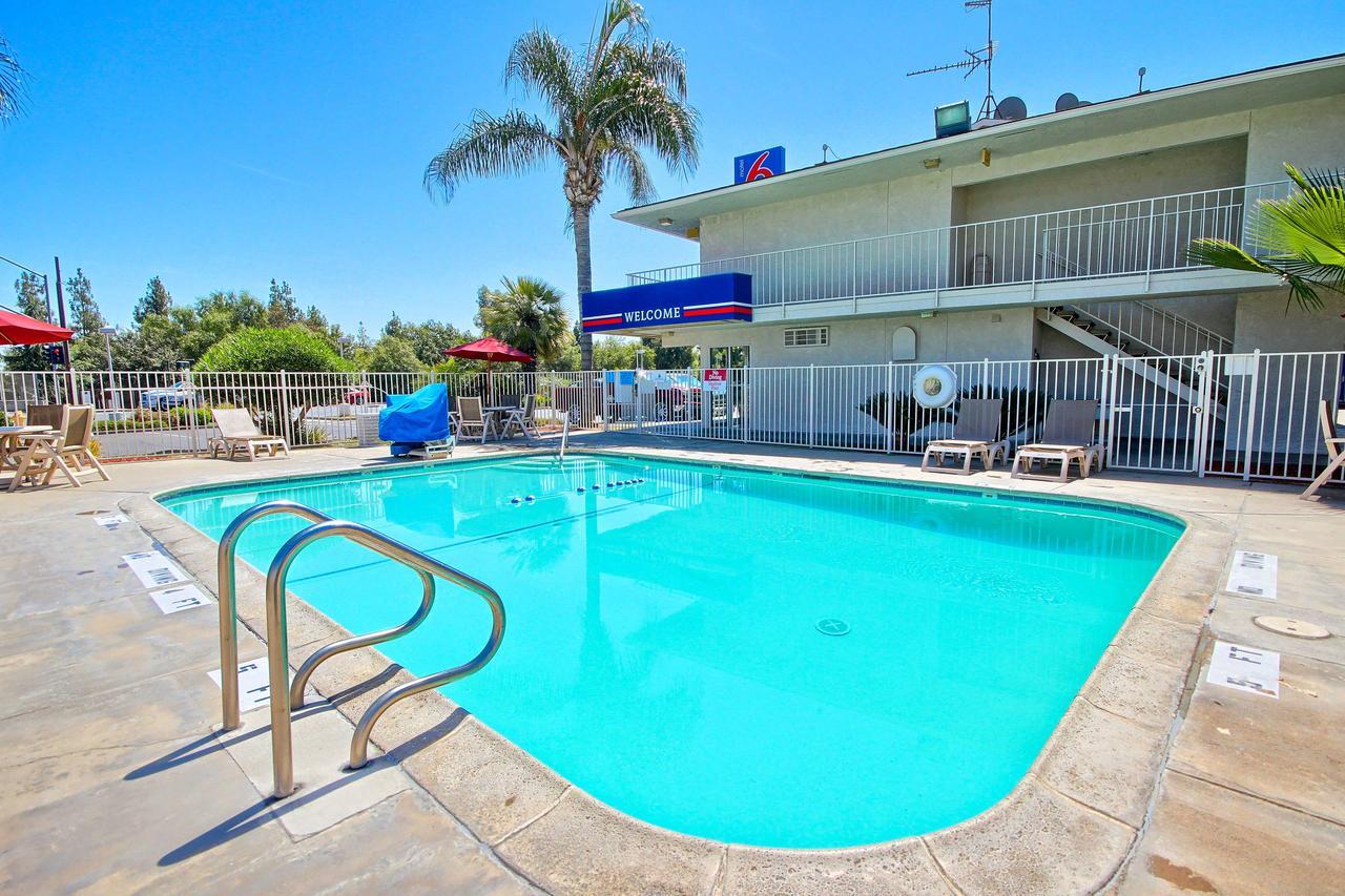 Motel 6-Tulare, Ca ภายนอก รูปภาพ