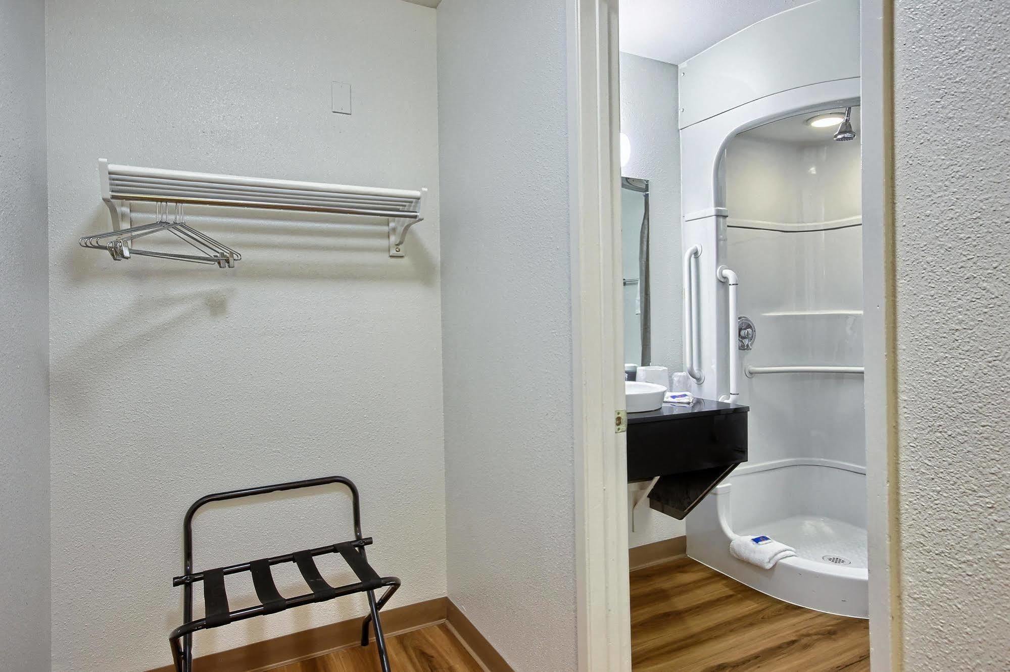 Motel 6-Tulare, Ca ภายนอก รูปภาพ